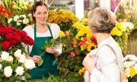 Что за профессия флорист и что он должен знать? Как подобрать букет и в чём особенности свадебной флористики?
