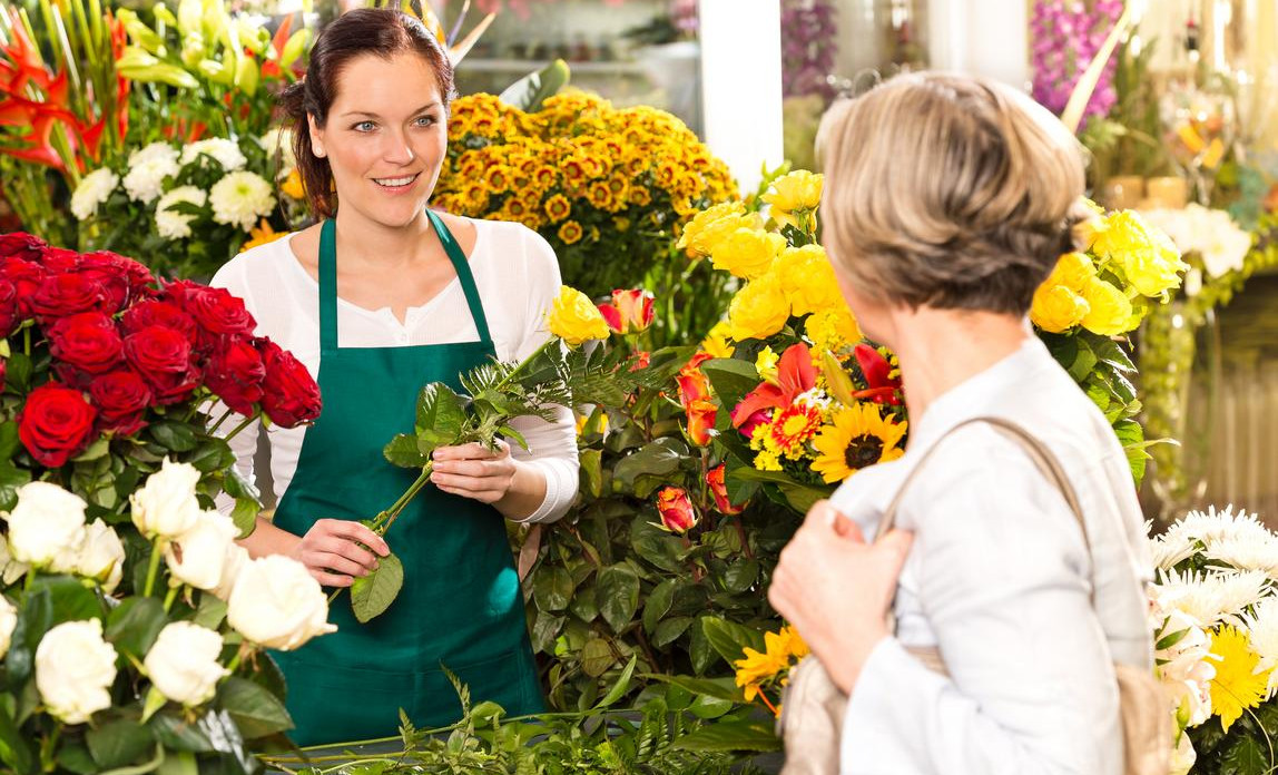Что за профессия флорист и что он должен знать? Как подобрать букет и в чём особенности свадебной флористики?